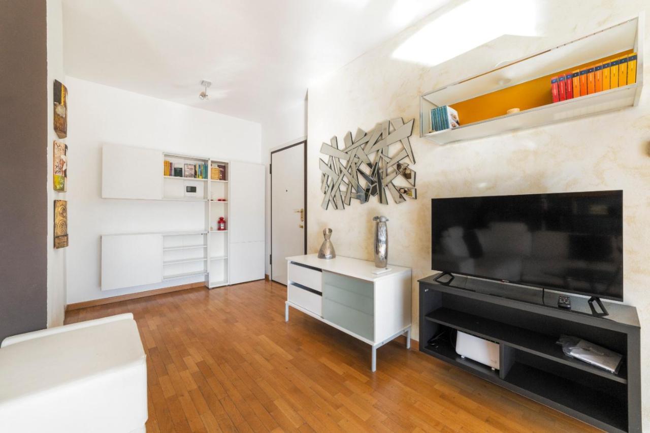Milano Rogoredo Apartment With Garage Ngoại thất bức ảnh